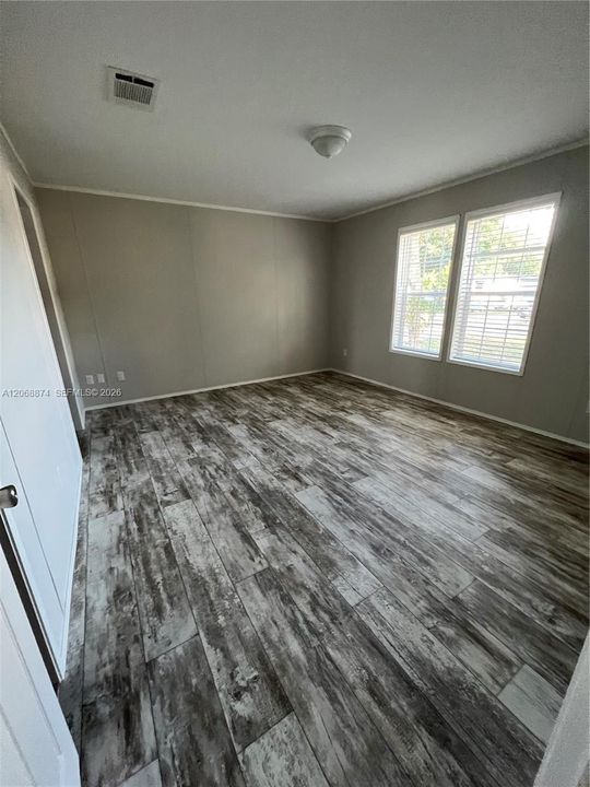 For Rent: $2,800 (4 beds, 2 baths, 1512 Square Feet)