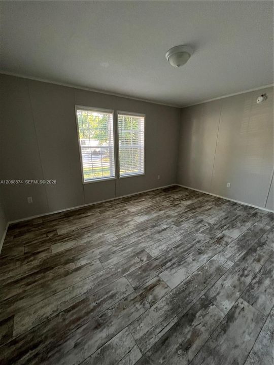 For Rent: $2,800 (4 beds, 2 baths, 1512 Square Feet)