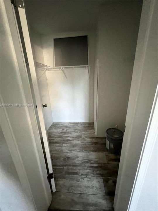 For Rent: $2,800 (4 beds, 2 baths, 1512 Square Feet)