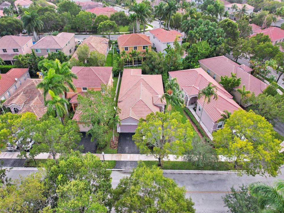 For Rent: $3,900 (3 beds, 2 baths, 1662 Square Feet)