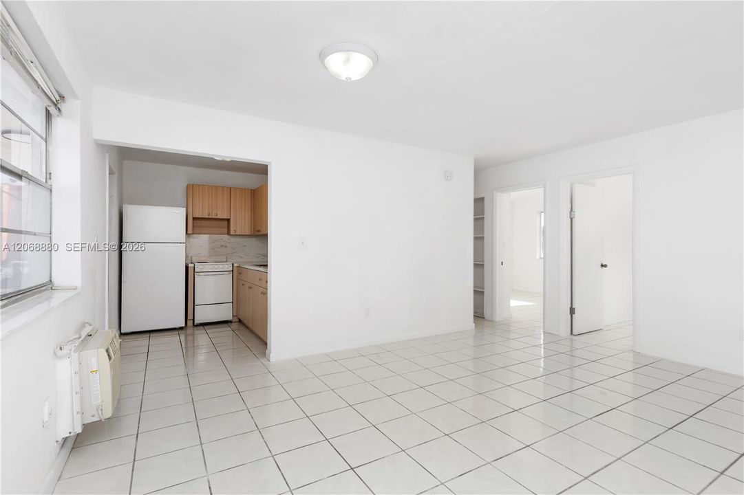 For Rent: $2,100 (2 beds, 1 baths, 6756 Square Feet)