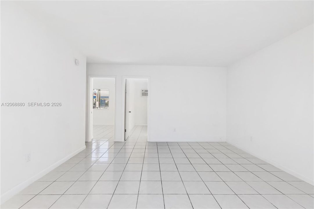 For Rent: $2,100 (2 beds, 1 baths, 6756 Square Feet)