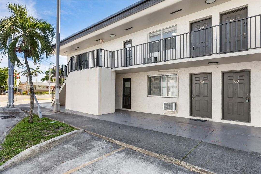 For Rent: $2,100 (2 beds, 1 baths, 6756 Square Feet)