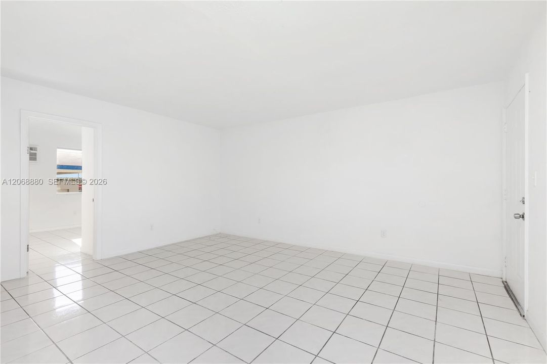 For Rent: $2,100 (2 beds, 1 baths, 6756 Square Feet)