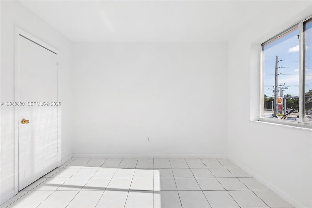 For Rent: $2,100 (2 beds, 1 baths, 6756 Square Feet)