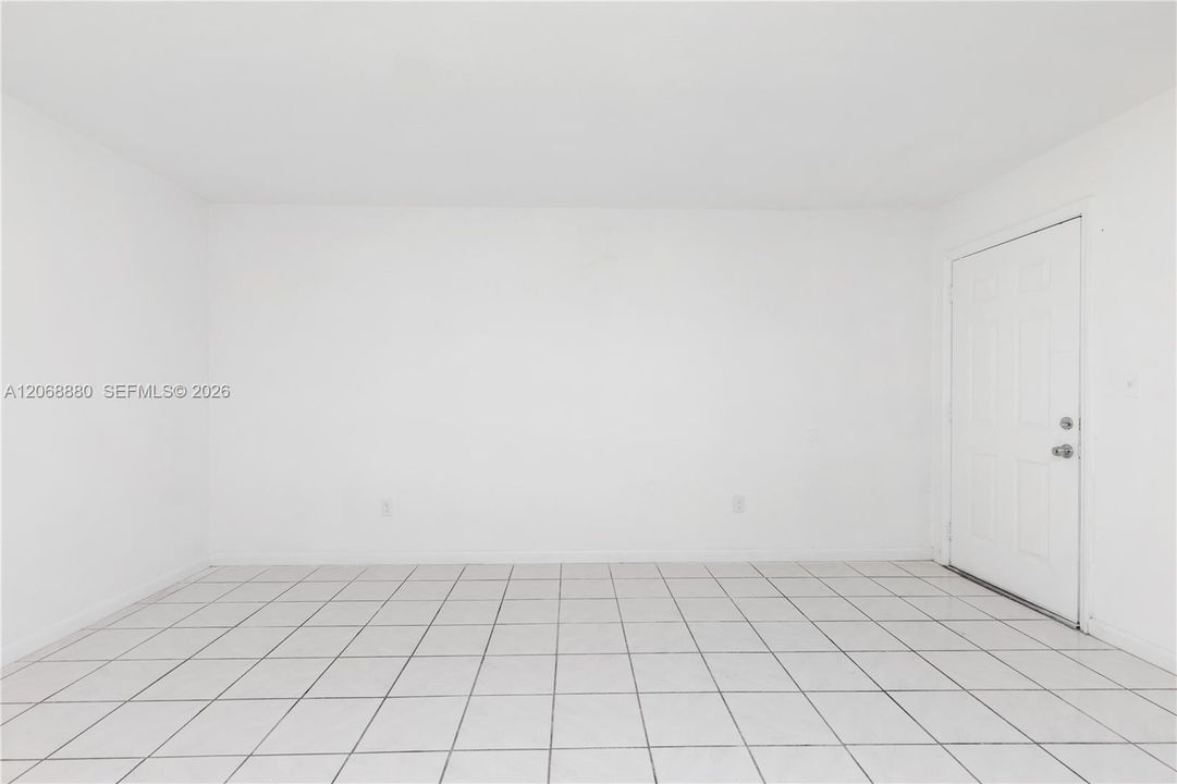 For Rent: $2,100 (2 beds, 1 baths, 6756 Square Feet)