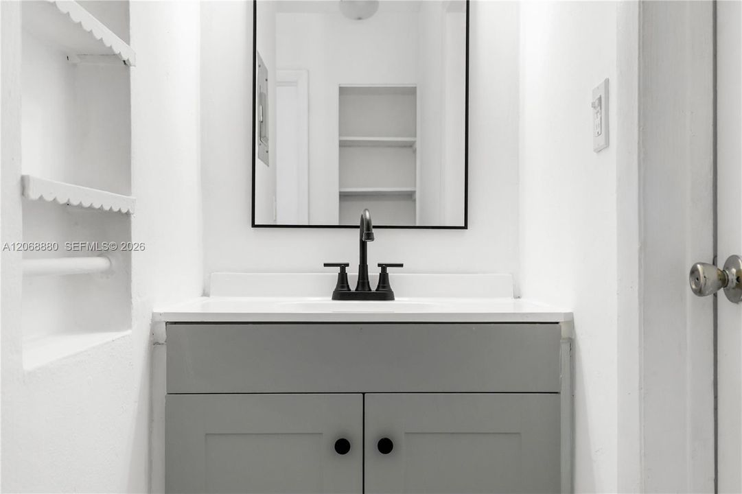 For Rent: $2,100 (2 beds, 1 baths, 6756 Square Feet)