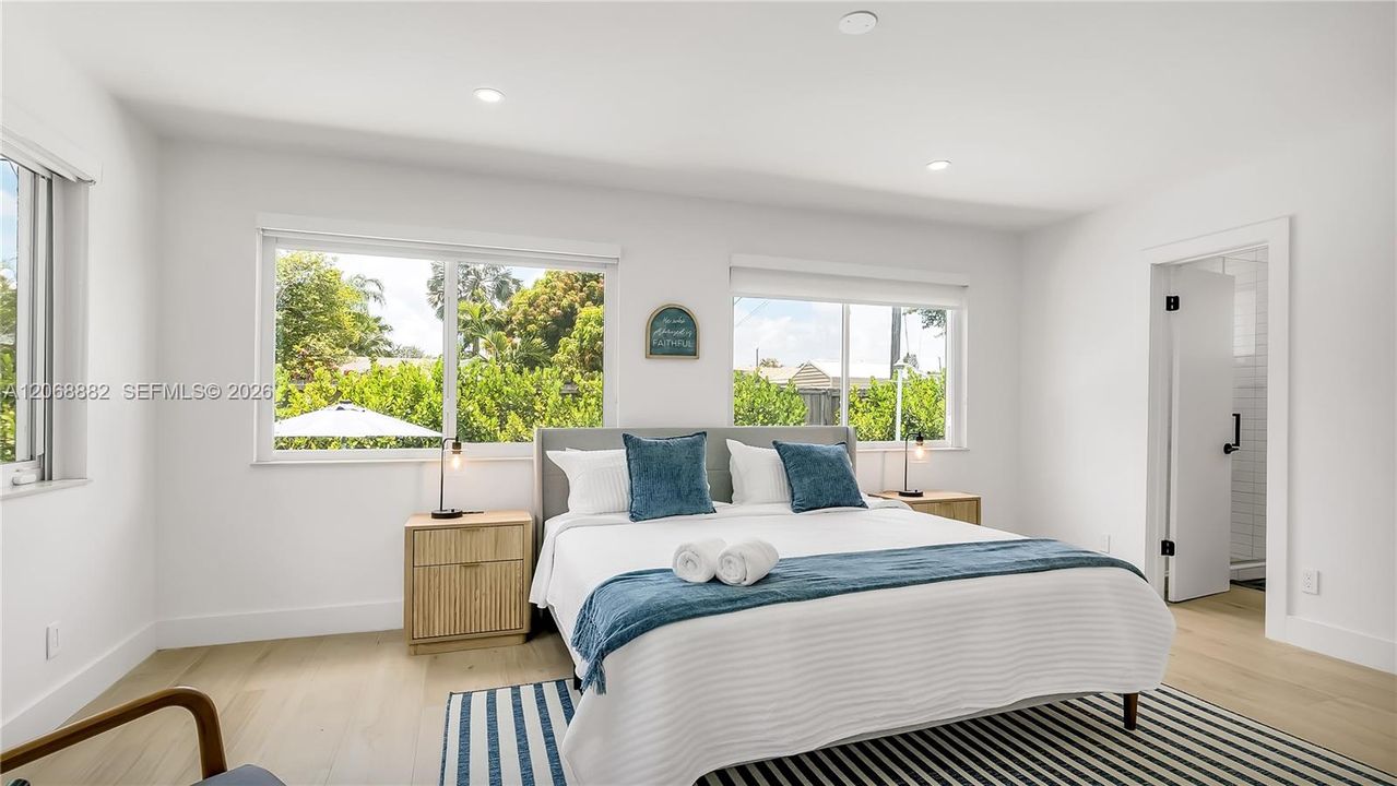 For Rent: $2,700 (4 beds, 2 baths, 1600 Square Feet)