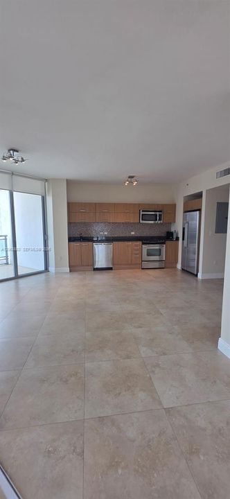 В аренду: $3,400 (2 спален, 2 ванн, 920 Квадратных фут)