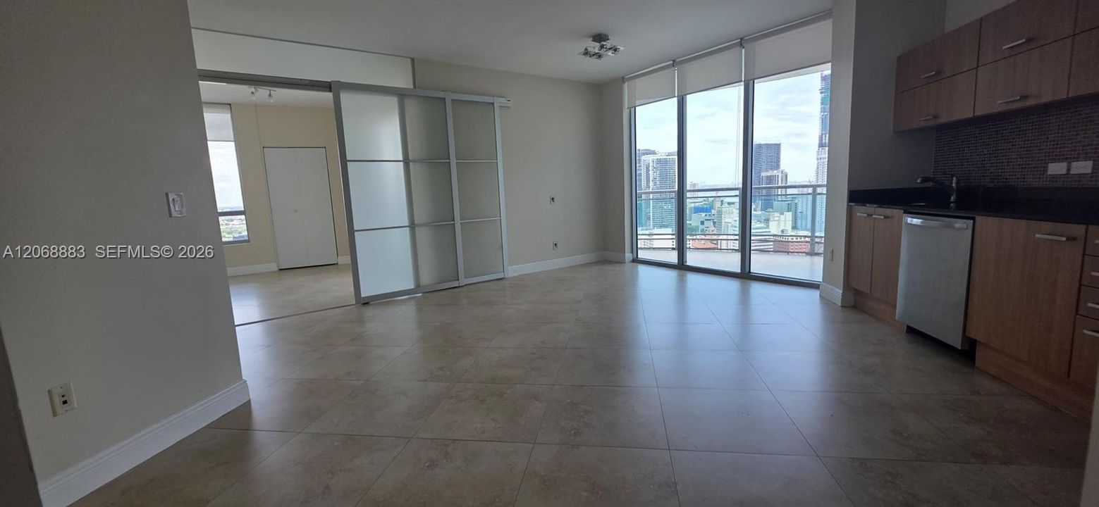 В аренду: $3,400 (2 спален, 2 ванн, 920 Квадратных фут)