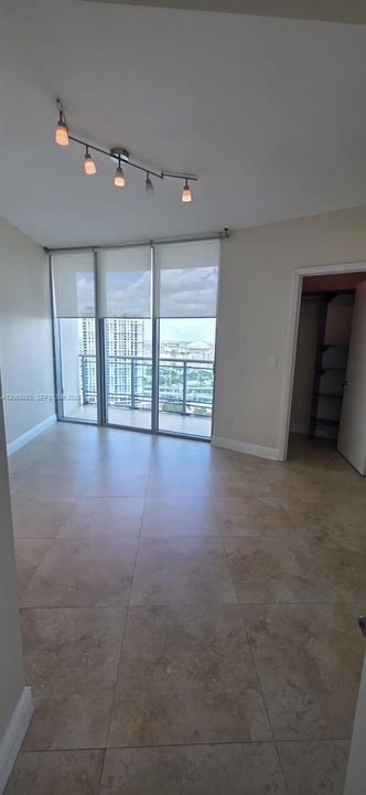 В аренду: $3,400 (2 спален, 2 ванн, 920 Квадратных фут)