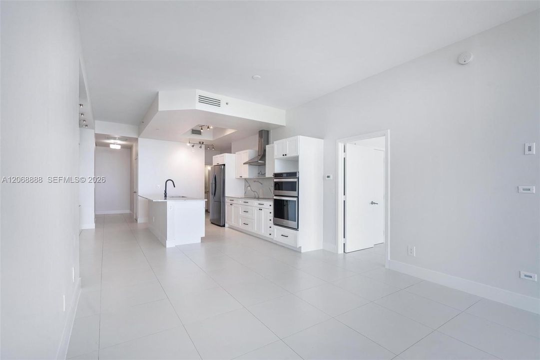 For Rent: $4,750 (2 beds, 2 baths, 1208 Square Feet)