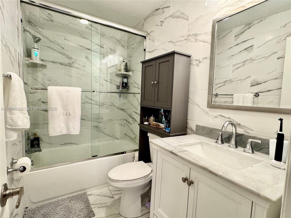 For Rent: $2,550 (2 beds, 2 baths, 1237 Square Feet)