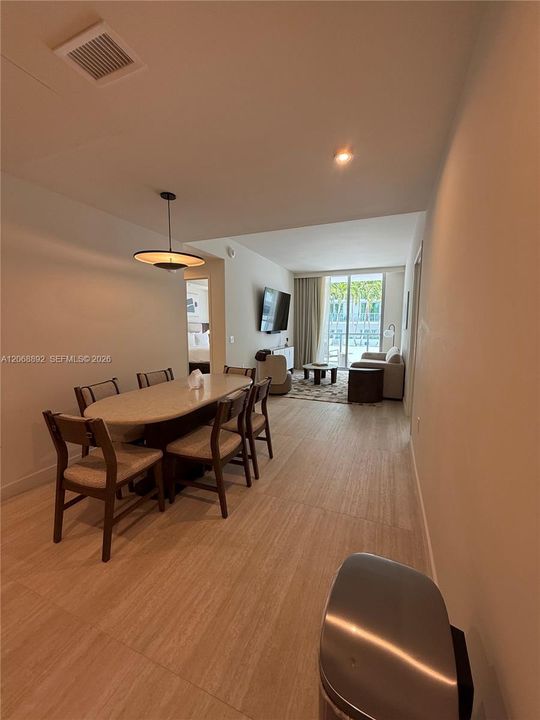 For Rent: $5,500 (2 beds, 2 baths, 975 Square Feet)