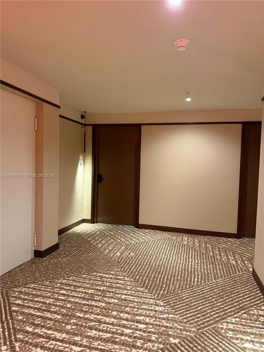 For Rent: $5,500 (2 beds, 2 baths, 975 Square Feet)