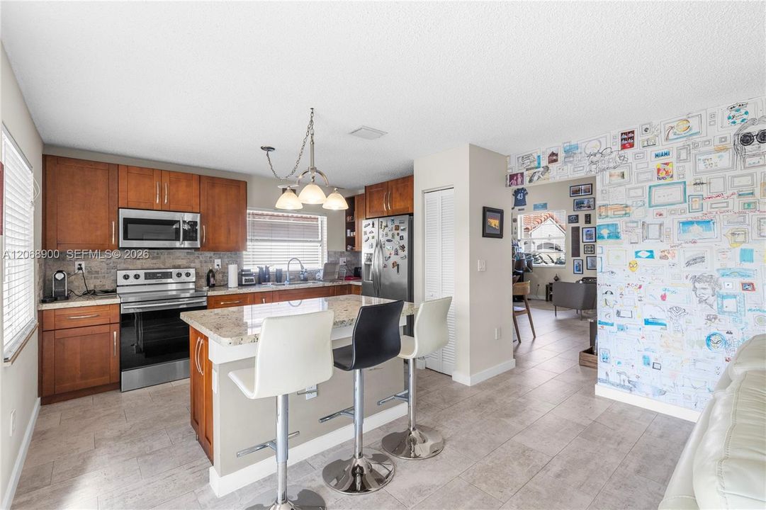 For Rent: $3,700 (3 beds, 2 baths, 1529 Square Feet)