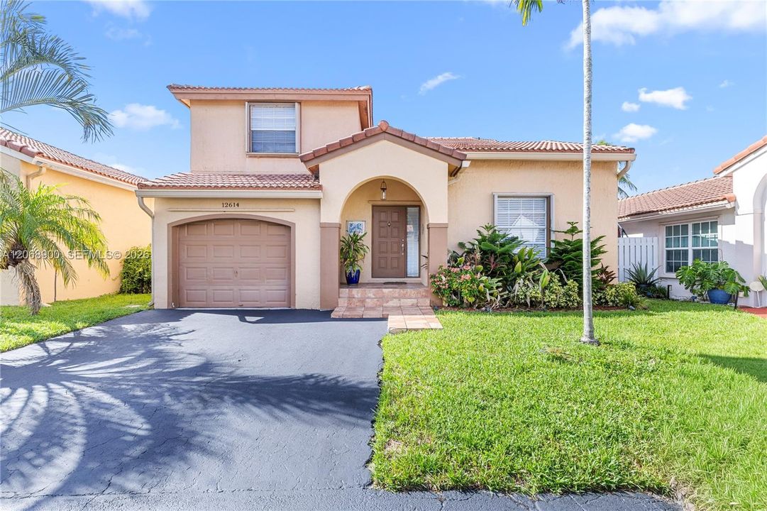 For Rent: $3,700 (3 beds, 2 baths, 1529 Square Feet)