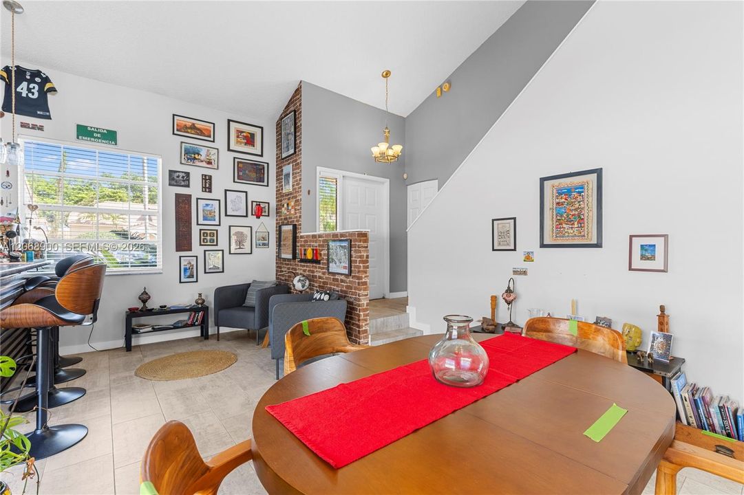 For Rent: $3,700 (3 beds, 2 baths, 1529 Square Feet)