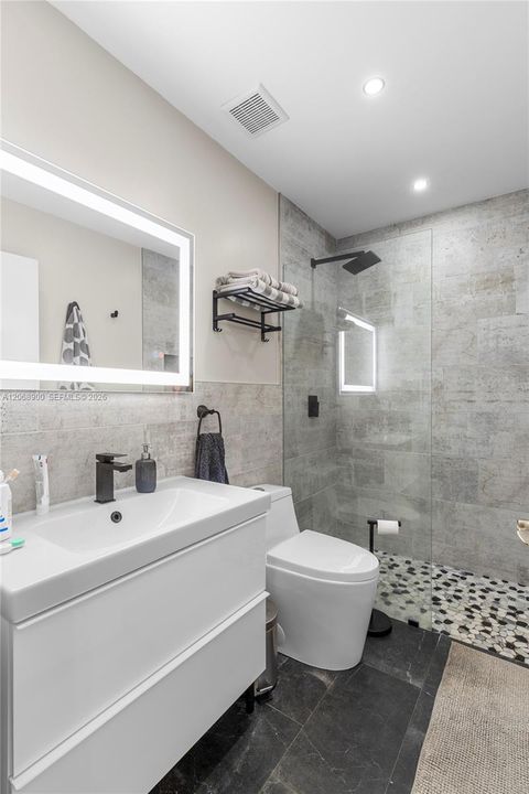 For Rent: $3,700 (3 beds, 2 baths, 1529 Square Feet)