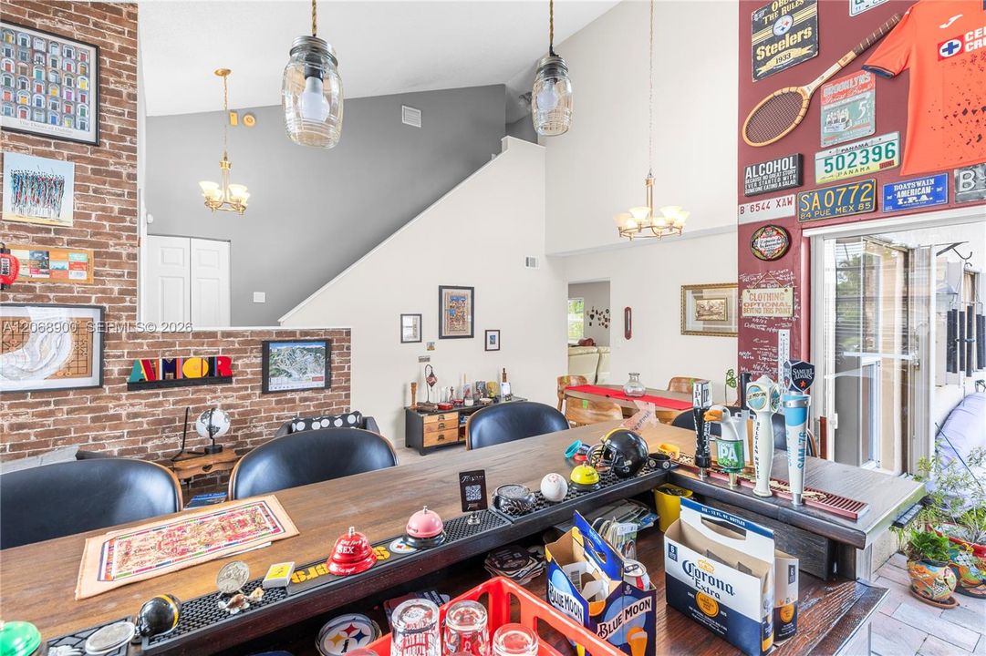For Rent: $3,700 (3 beds, 2 baths, 1529 Square Feet)