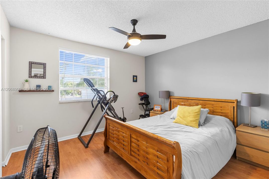 For Rent: $3,700 (3 beds, 2 baths, 1529 Square Feet)