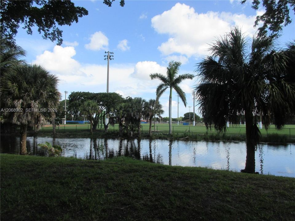 For Sale: $390,000 (1 beds, 2 baths, 792 Square Feet)