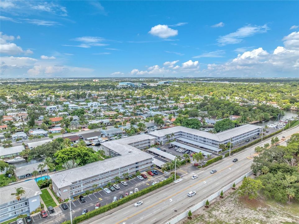 For Sale: $230,000 (2 beds, 2 baths, 1020 Square Feet)