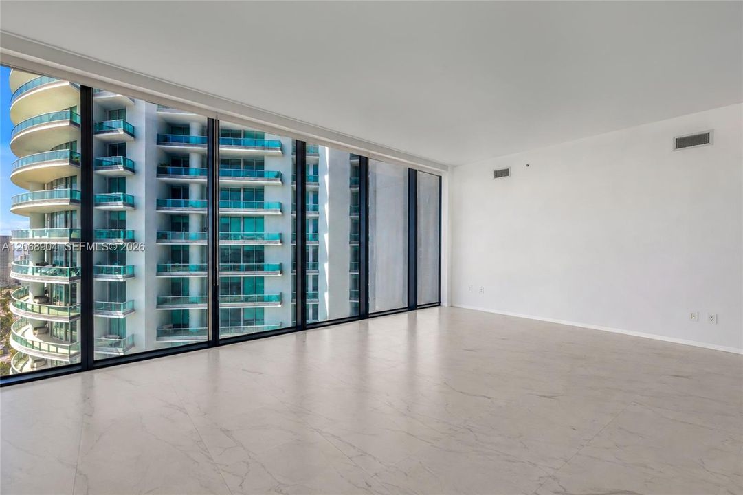 В аренду: $35,000 (4 спален, 5 ванн, 4635 Квадратных фут)