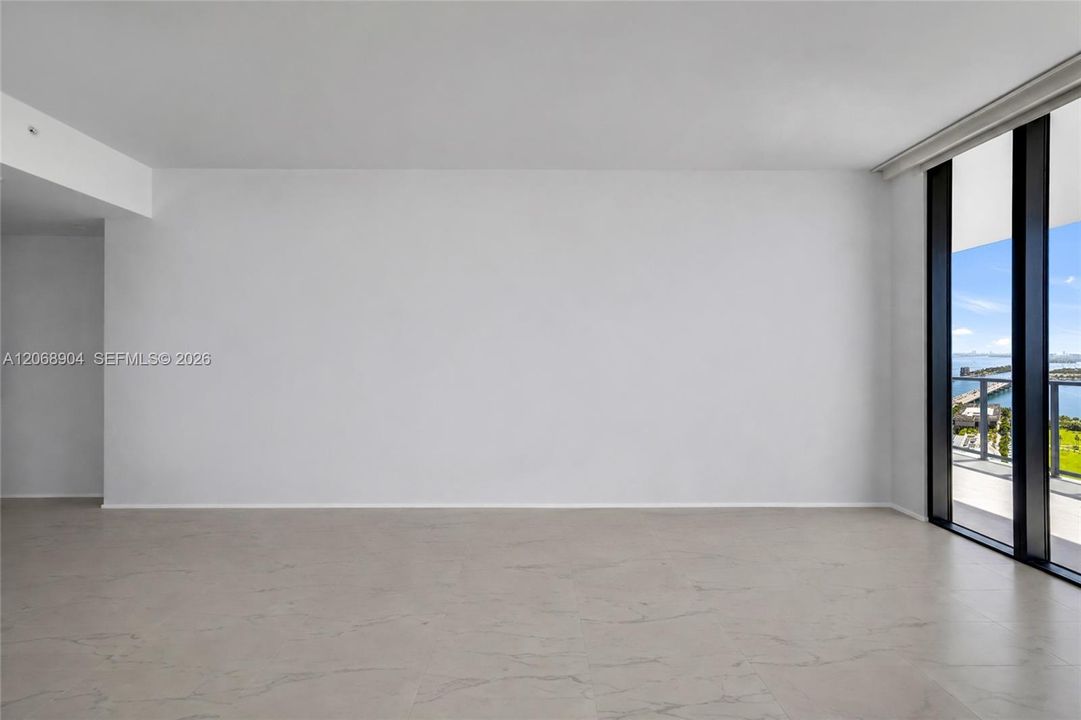 В аренду: $35,000 (4 спален, 5 ванн, 4635 Квадратных фут)