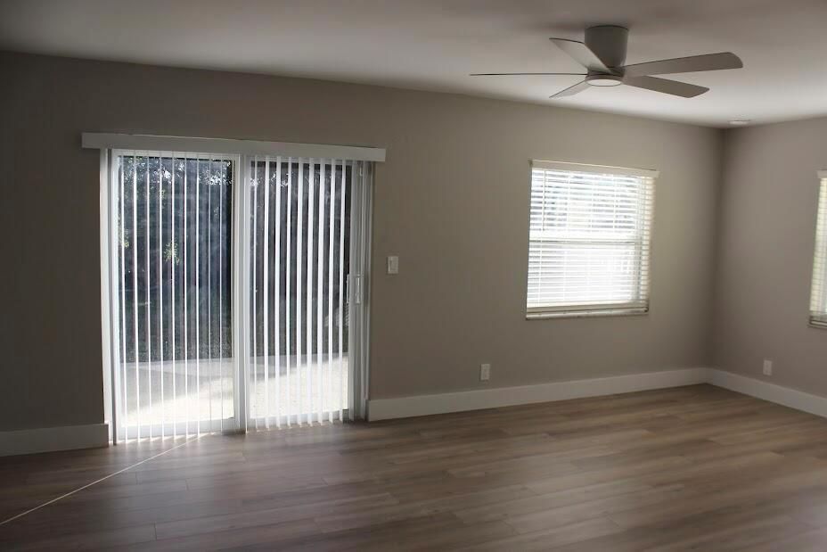 Living Room/ Den