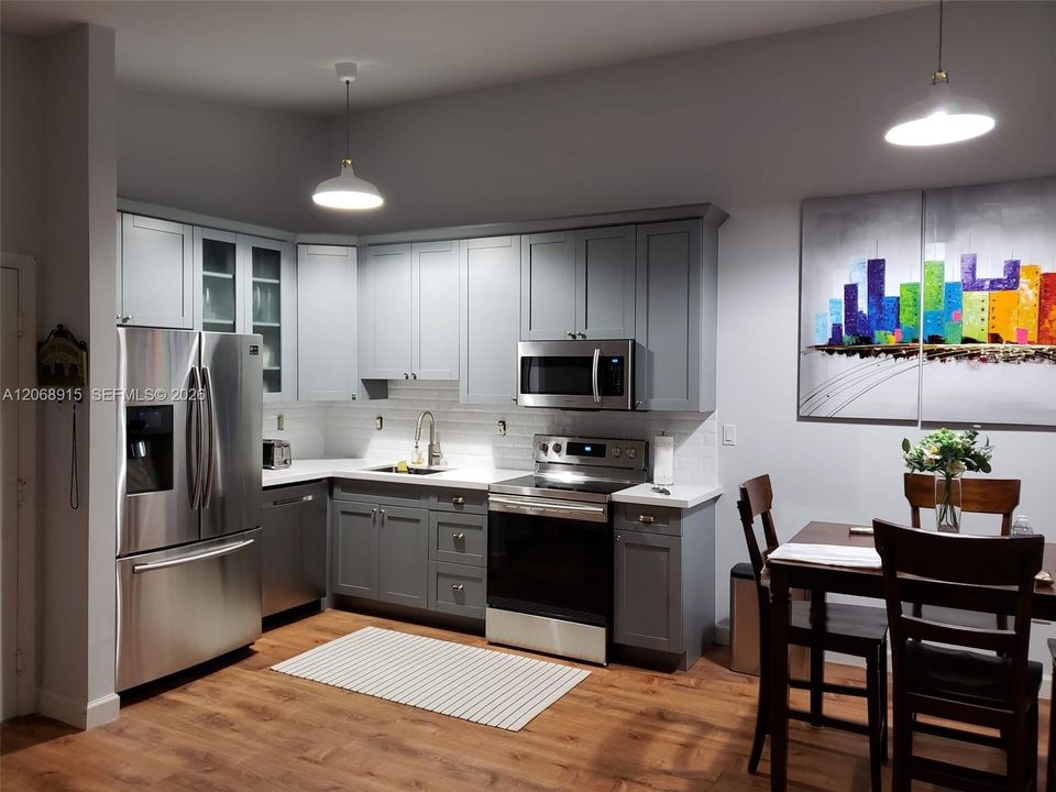 For Rent: $3,300 (3 beds, 2 baths, 1060 Square Feet)