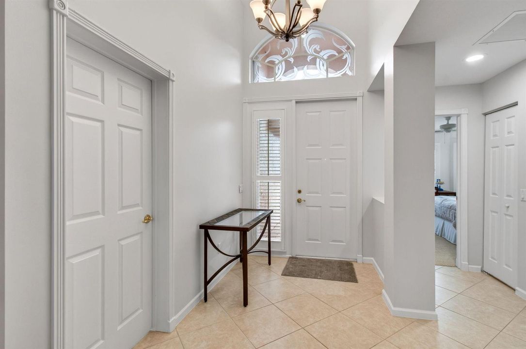 ALCOVE -DIFFERENT VIEW