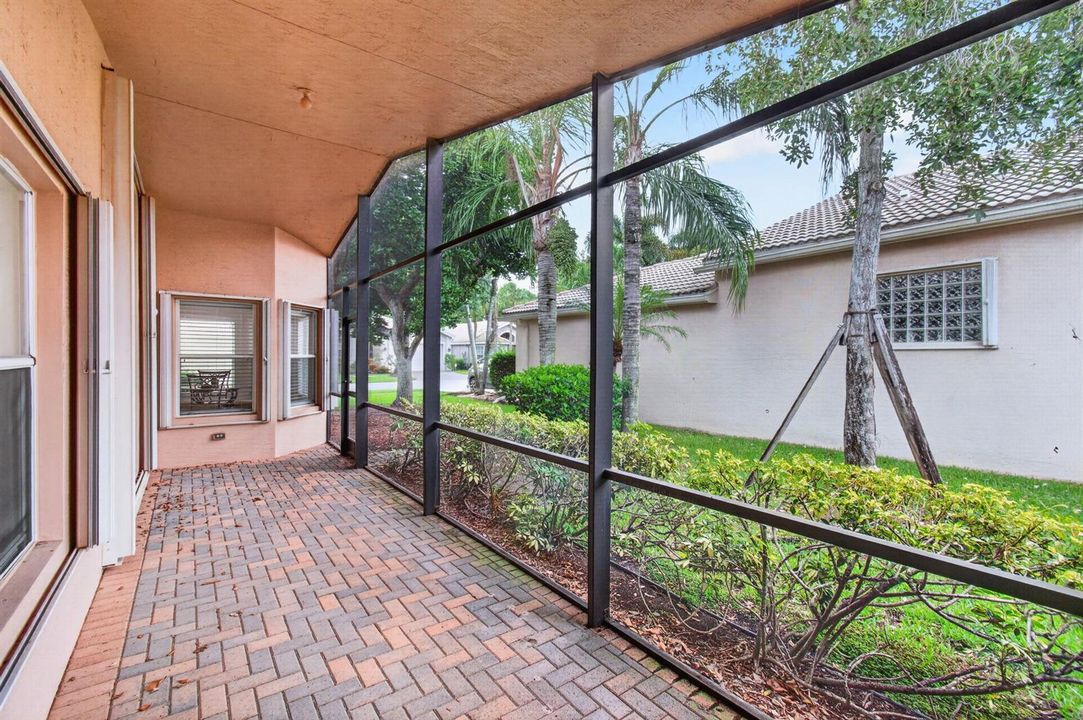 ENCLOSED PATIO!