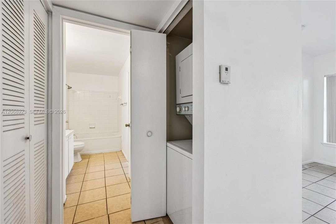 На продажу: $159,000 (1 спален, 1 ванн, 745 Квадратных фут)