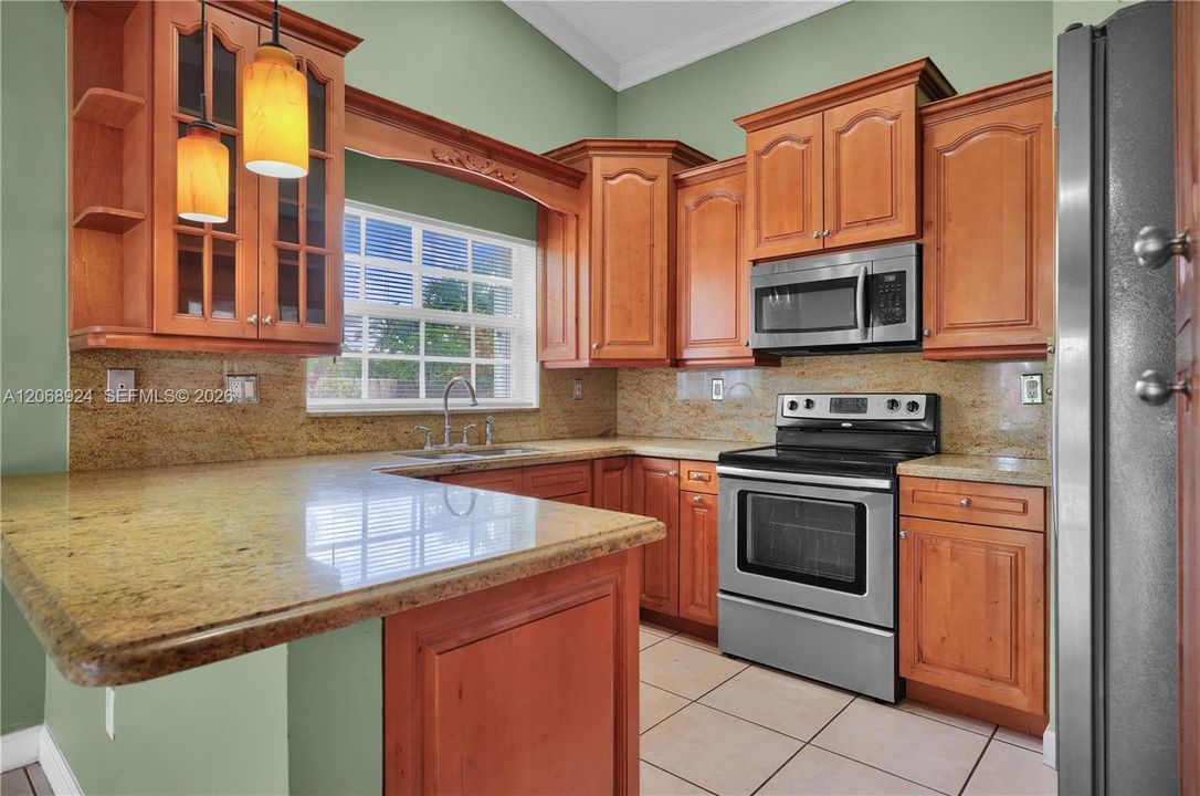 For Sale: $699,000 (4 beds, 2 baths, 1786 Square Feet)