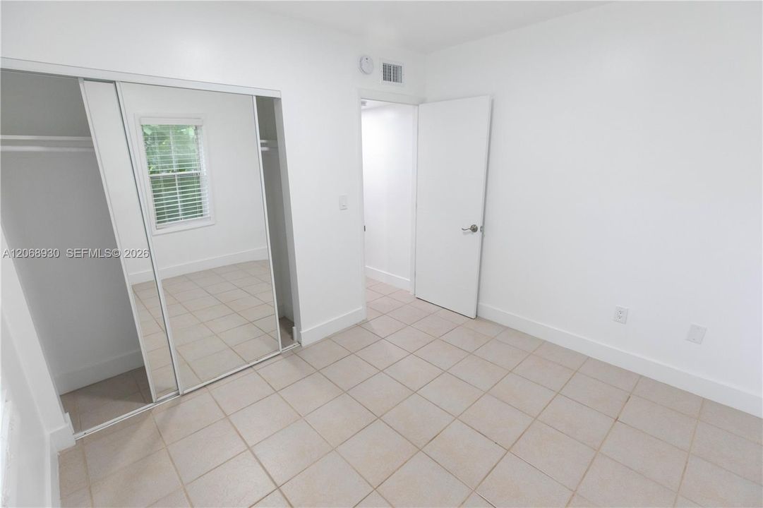Active With Contract: $2,300 (2 beds, 1 baths, 2632 Square Feet)