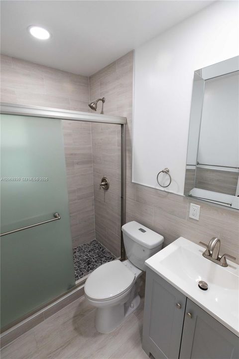 Active With Contract: $2,300 (2 beds, 1 baths, 2632 Square Feet)