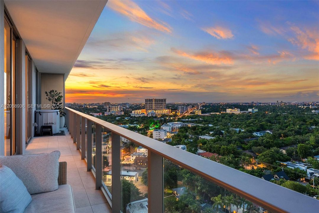 For Sale: $3,995,000 (3 beds, 3 baths, 2058 Square Feet)