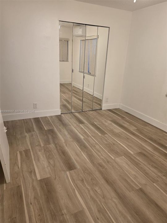 For Rent: $2,600 (2 beds, 1 baths, 1338 Square Feet)