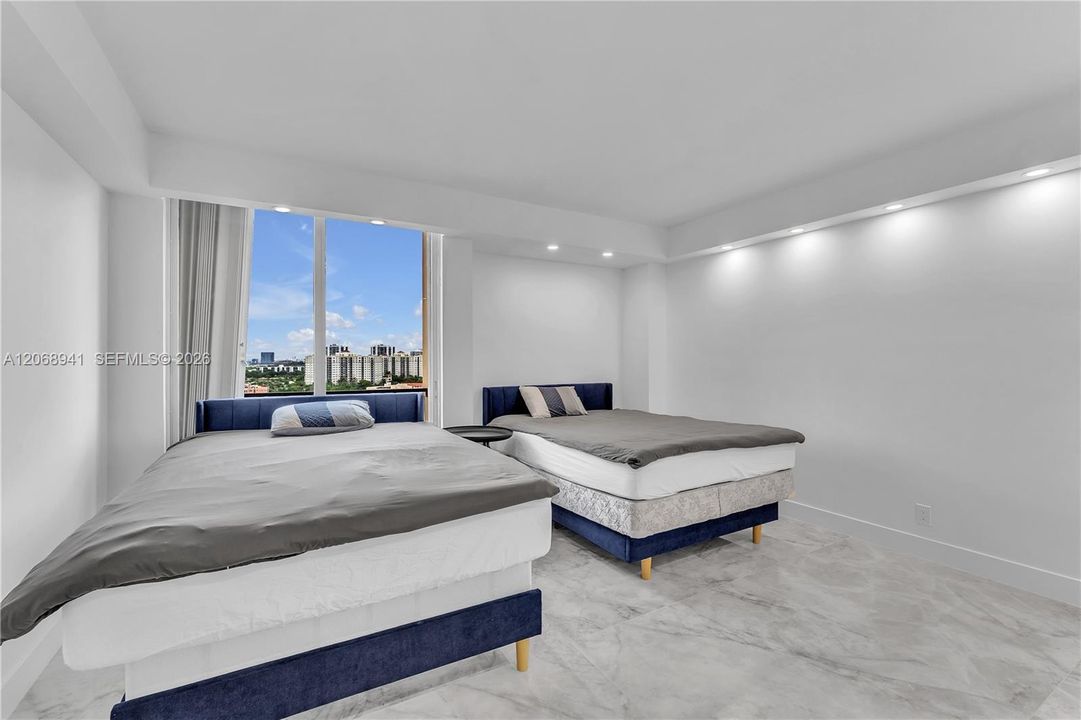 For Rent: $4,900 (2 beds, 2 baths, 1763 Square Feet)