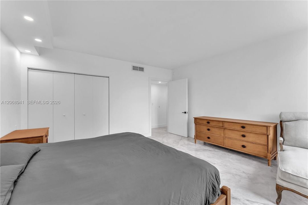 For Rent: $4,900 (2 beds, 2 baths, 1763 Square Feet)