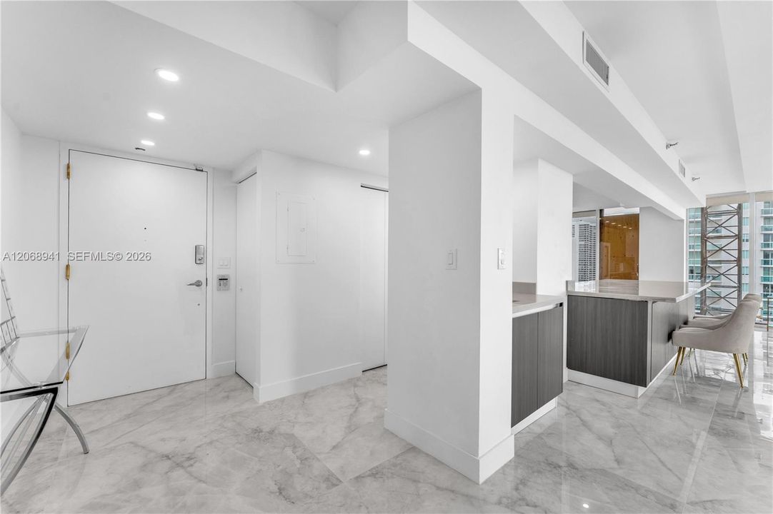 For Rent: $4,900 (2 beds, 2 baths, 1763 Square Feet)