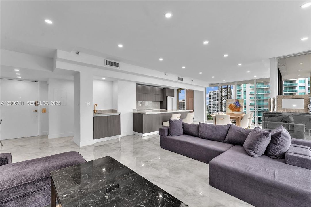 For Rent: $4,900 (2 beds, 2 baths, 1763 Square Feet)