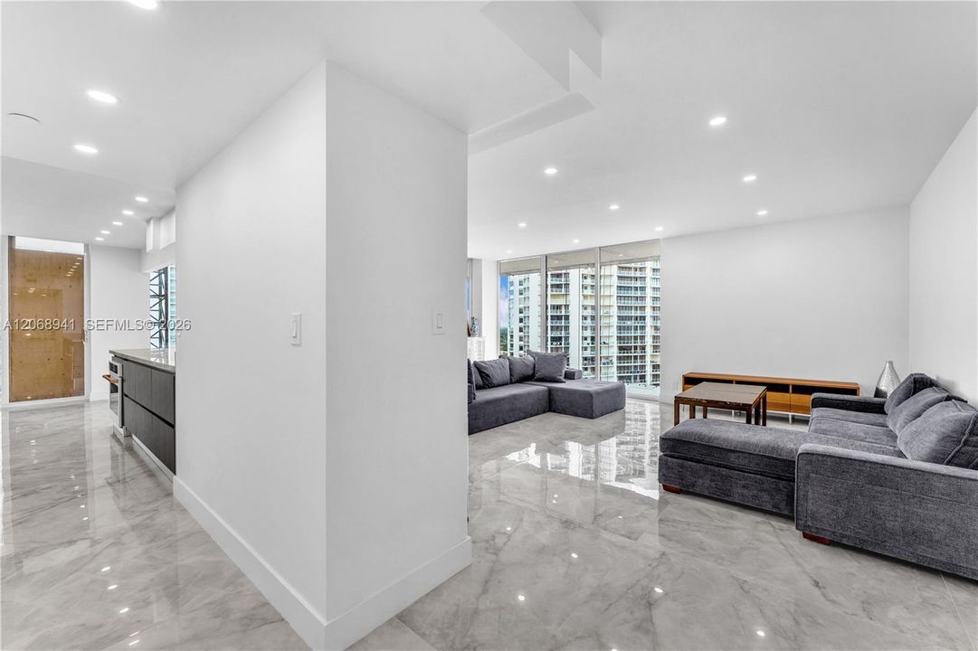 For Rent: $4,900 (2 beds, 2 baths, 1763 Square Feet)