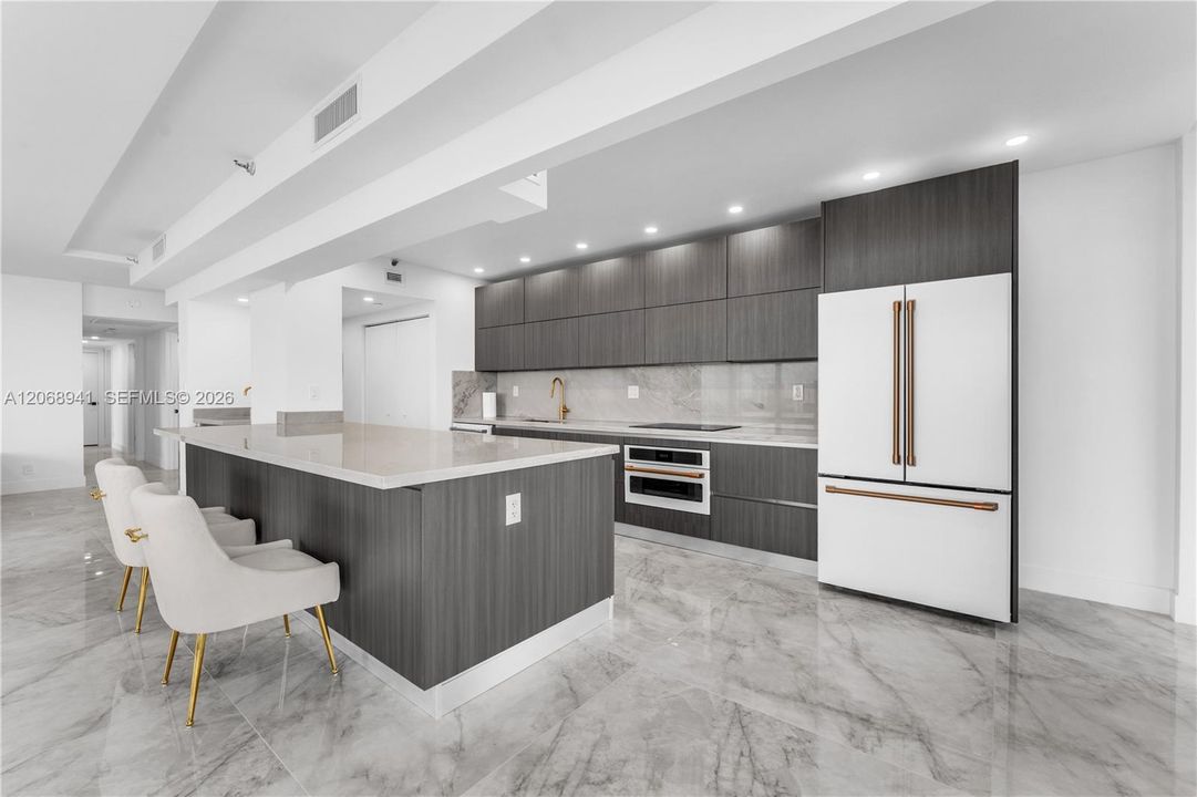 For Rent: $4,900 (2 beds, 2 baths, 1763 Square Feet)