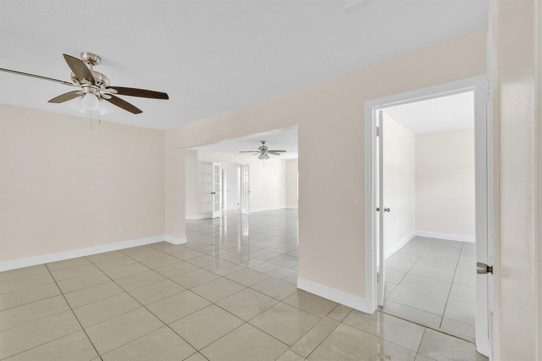 6 Guest Bedroom A (1)