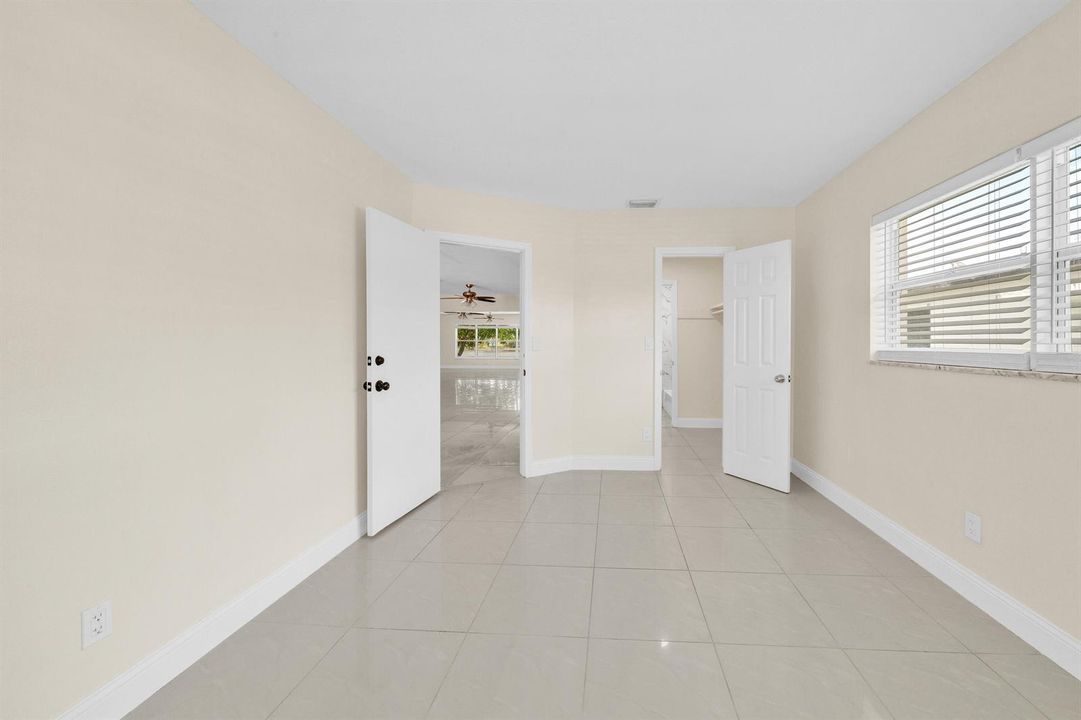 5 Primary Bedroom Suite A (2)