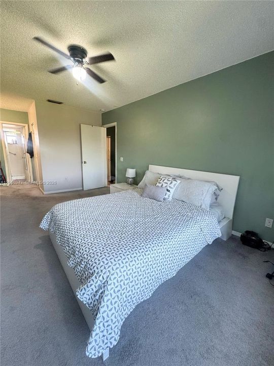 For Rent: $1,500 (1 beds, 1 baths, 720 Square Feet)