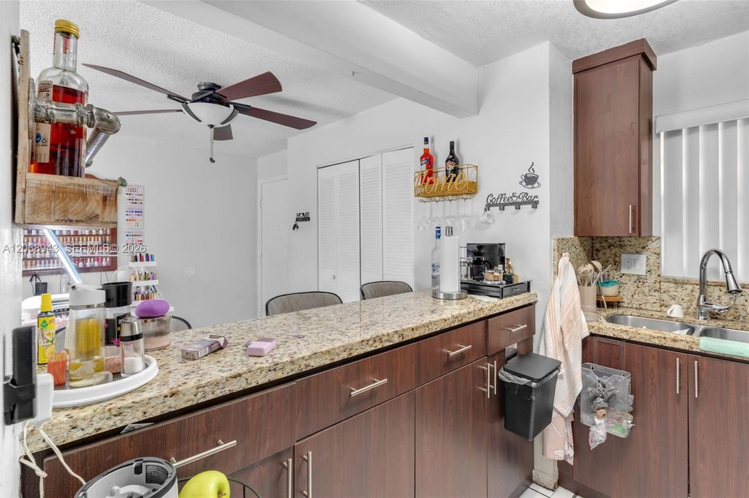 For Sale: $280,000 (2 beds, 2 baths, 1120 Square Feet)