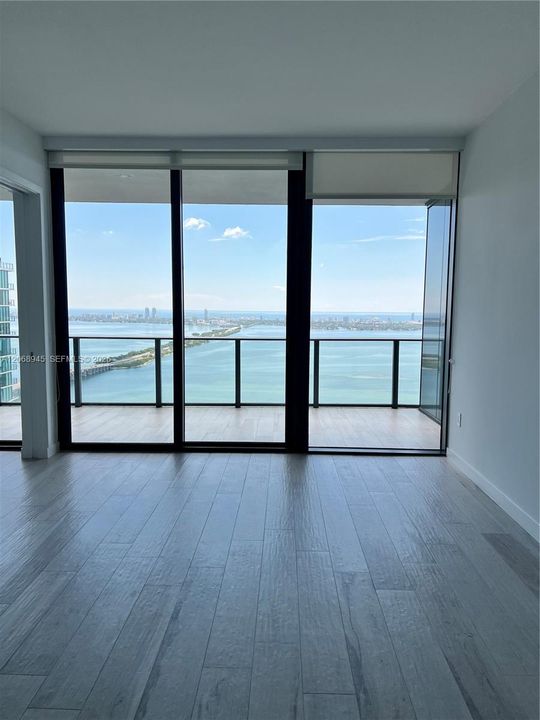 Active With Contract: $6,500 (2 beds, 2 baths, 1057 Square Feet)